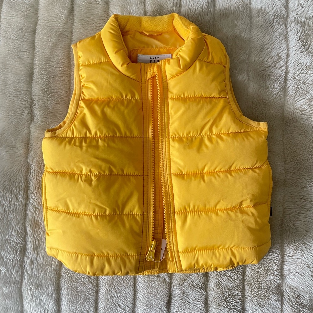 New baby Gap puffer vest